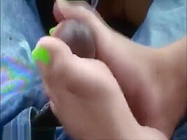 Ebony car footjob