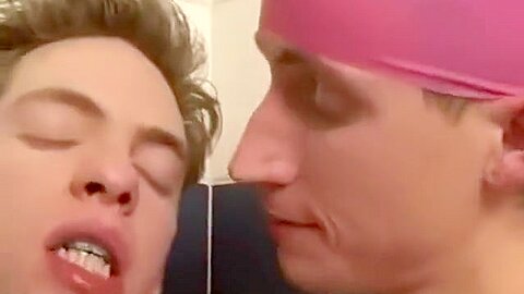 FRENCH GUYS FUCK IN THE SHOWER