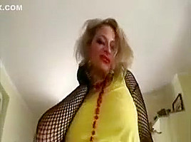 Fabulous amateur Foot Job, Blonde adult clip