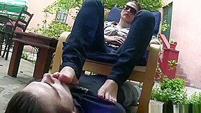 Foot Worship Under Feet Humiliation sniff shoes