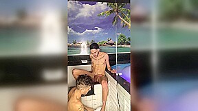 Fudi com dotado na piscina do motel, tomei muita leitada - PissVids