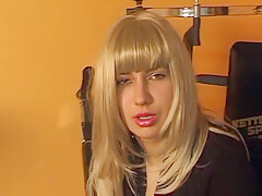 Grose Titten Blonden Fingert Ihre Pussy Im Fitness Raum