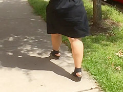 HUGE LATINA BUTTCHEEKS 4