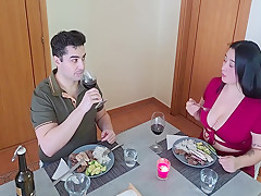 Hard Rock And Squirting Miss - Chubby White Dude Seduces And Fucks Latina Stepmom 14 Min