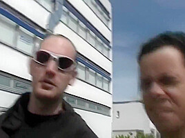 Hinterm Haus Ficken Wir Die Milf