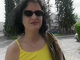 Hinterm Haus Ficken Wir Die Milf