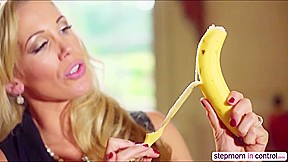Horny MILF Rebecca Moore gives oral sex lesson in threesome action