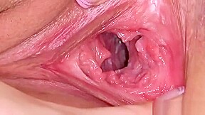 Hot Czech Chick Spreads Her Narrow Slit To The Extreme33wah