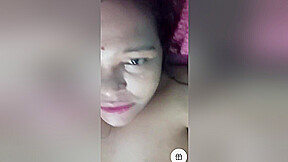 Hot Tamil Bhabhi Shows Her Boobs And Pussy On Vc