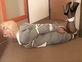 Hotel blonde