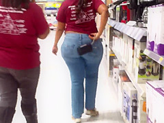 Huge Wide BBW Donk In Tight Jeans
