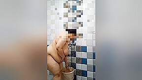Indian Chubby Girlfriend Taking A Selfie Video While Bathing For Her Boyfriend