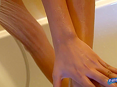 Japanese Babe Takes A Hot Shower And Finger Her Hairy Cunt