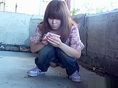 Japanese babe strapon fux
