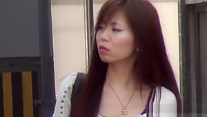 Japanese skank pissing