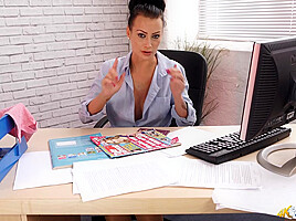 Kelli Smith in Office Side Boob - DownblouseJerk