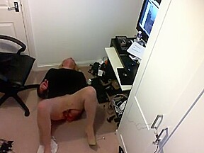 Kim nylons takes it on her back like a slut
