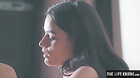 Kinky Kitty With A Butt Plug For A Tail Will Masturbate For You