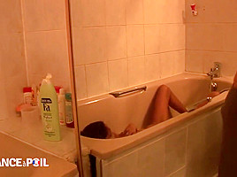 La France A Poil - Hot Brunette Bitch In Lingerie Eats