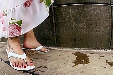 Latina Hot Vixen Outdoor Foot Fetish Solo