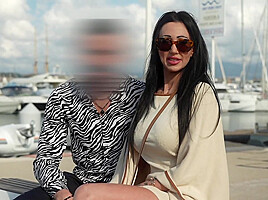 Laura, 34 years old, perfumery saleswoman in Paris and crazy about sex!