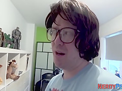 Leeds Guy Gets Big Beauty To Fingerfuck
