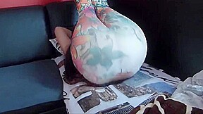 Leggings farts