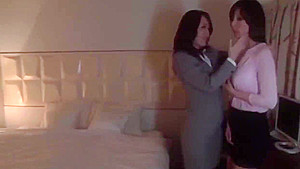 Lesbian Milf Hook-Up Sex Date 
