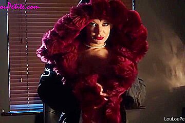 Loulou Petite In Fur Coat Striptease
