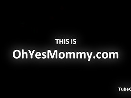 MILF India makes out with teen 18+ Eva and leads her in threesome