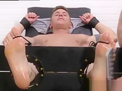 Male bare feet as a turn on for gay males hot free gay feet sex video hot