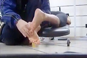 Massage feet soles