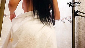 Masturbating In The Shower While My Lover Records Me - Naughtycolombia
