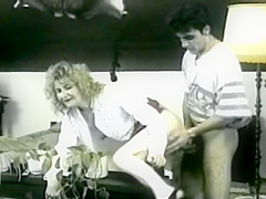 Mature bitch gets her pussy pounded