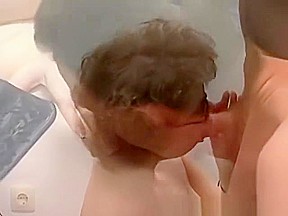 Mature whore still can please a dude