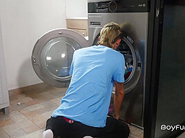 Max Hard Deep In That Twink Ass - BoyFun