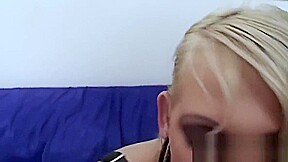 Mega Schwanz fickt Blondine