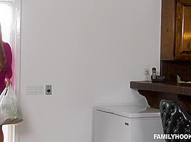 Mercedes Carrera - Mercedes Carrerra Handy Stepmom Cums The Rescue