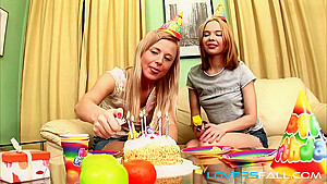 Mff Assfucking 3some With Two Cute Blondies