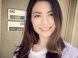 Miranda Cosgrove jerk off challenge
