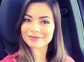 Miranda Cosgrove jerk off challenge