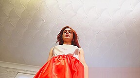 Ms Lola Rae: Giantess torture