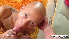 Muscly gay bear sucking cock