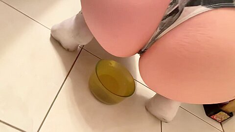 Nyc Muscle Goddess In Pees And Dumps A Full Bowl Of Delicious Piss On Slaves Face