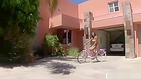 Open minded kinda chick who loves to fuck