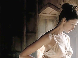 Outlander S01E02 (2014) Laura Donnelly, Caitriona Balfe