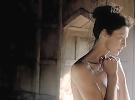 Outlander S01E02 (2014) Laura Donnelly, Caitriona Balfe