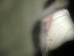 Peephole in public toilet piss hunter