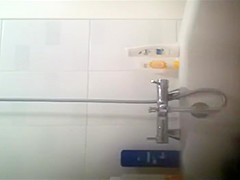 Peeping on her masturbating in a bath