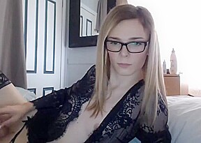 Perfect beauty Julie Prim